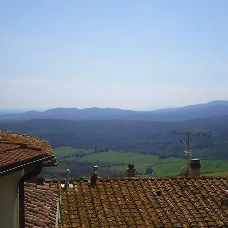 La Ruga Fiorita Monteverdi Marittimo